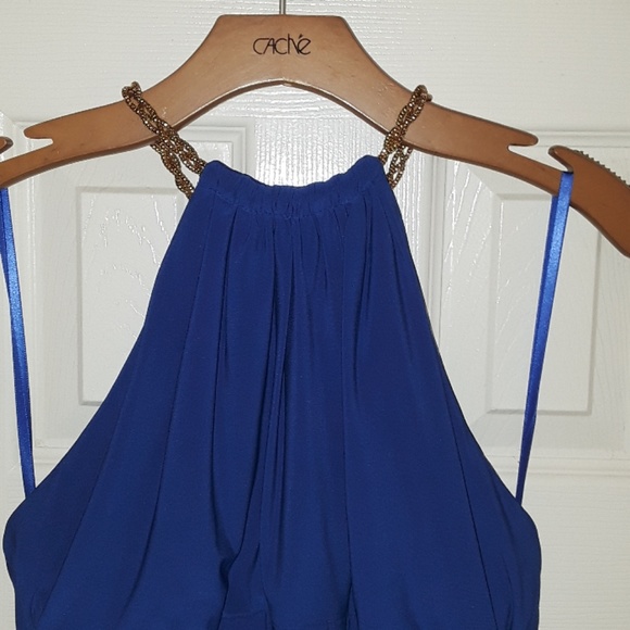 Gown - Picture 1 of 8